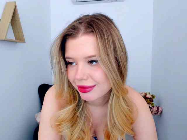 GlamorousGirl webcam