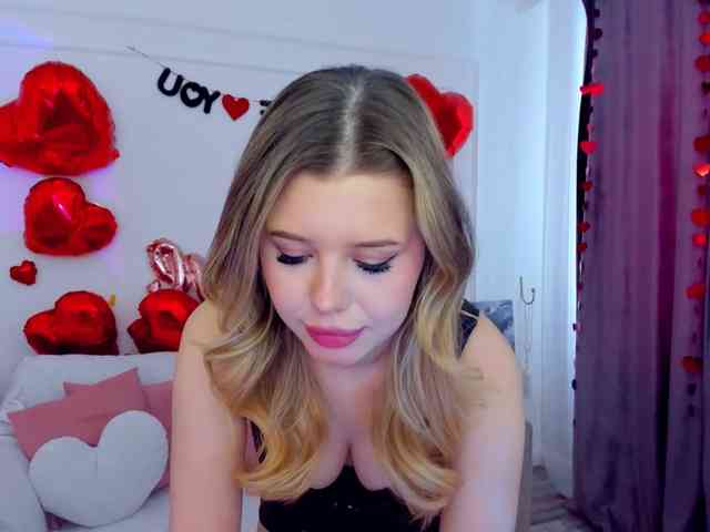 GlamorousGirl webcam