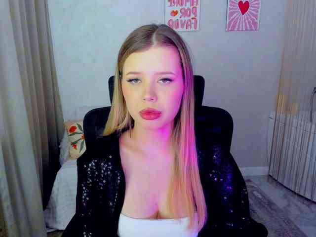 GlamorousGirl webcam