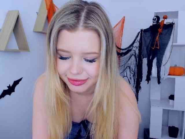 GlamorousGirl webcam