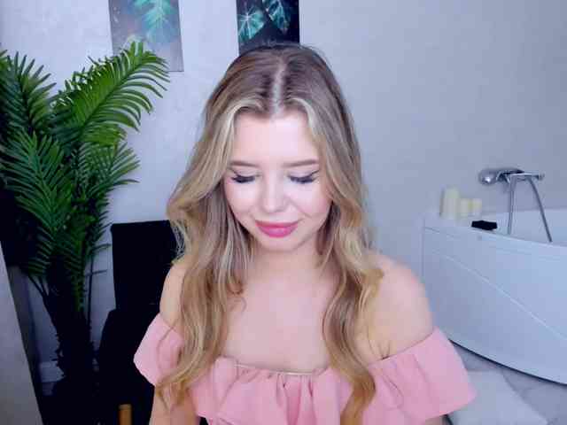 GlamorousGirl webcam