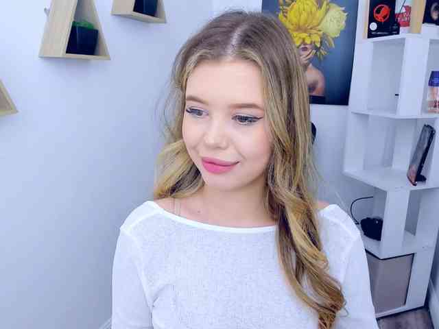 GlamorousGirl webcam