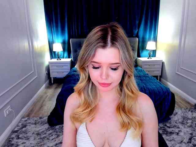 GlamorousGirl webcam