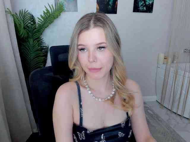 GlamorousGirl webcam