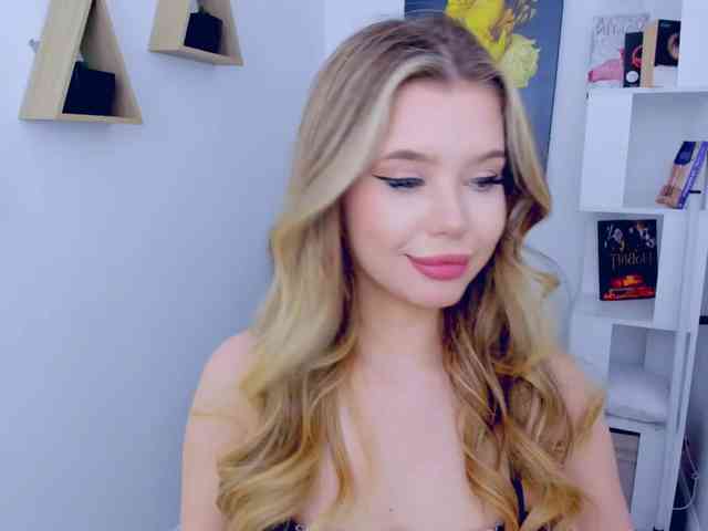 GlamorousGirl webcam