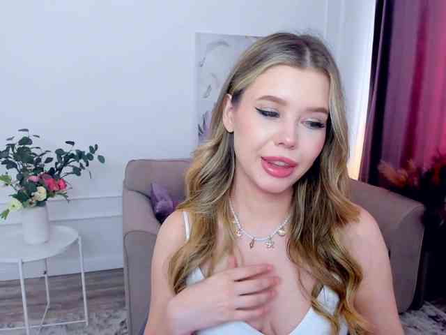 GlamorousGirl webcam