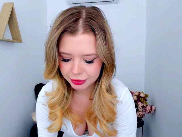 GlamorousGirl webcam