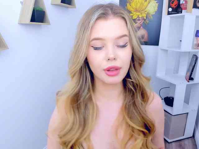 GlamorousGirl webcam