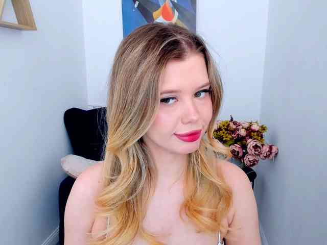 GlamorousGirl webcam