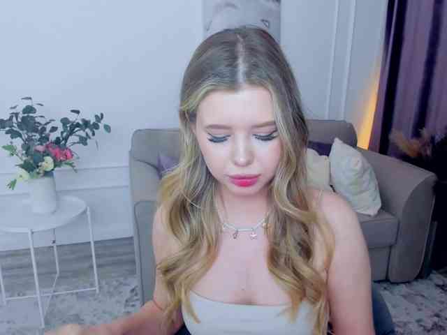 GlamorousGirl webcam