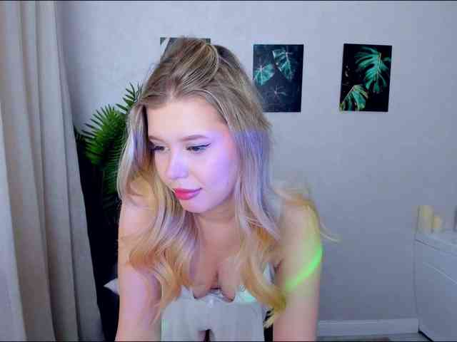 GlamorousGirl webcam