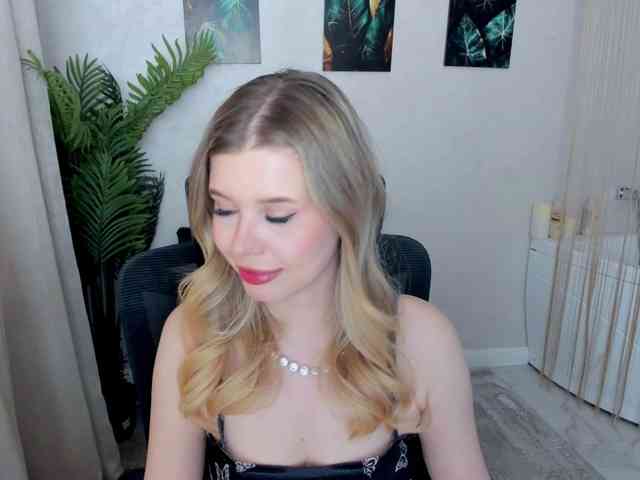 GlamorousGirl webcam