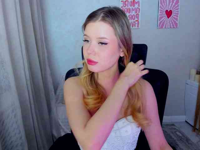 GlamorousGirl webcam