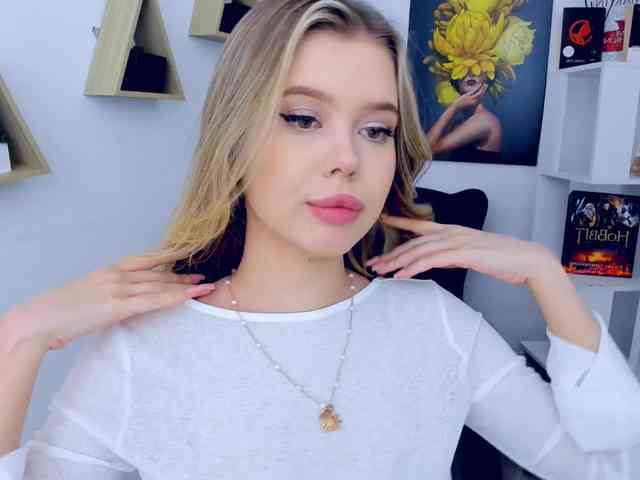 GlamorousGirl webcam