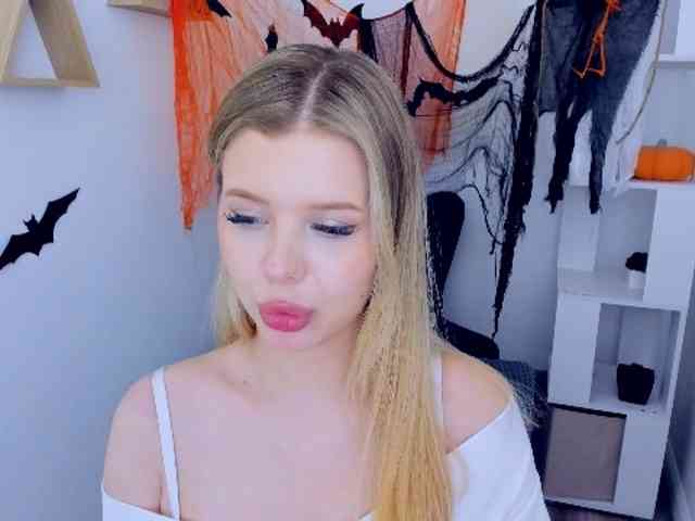 GlamorousGirl webcam