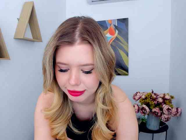 GlamorousGirl webcam