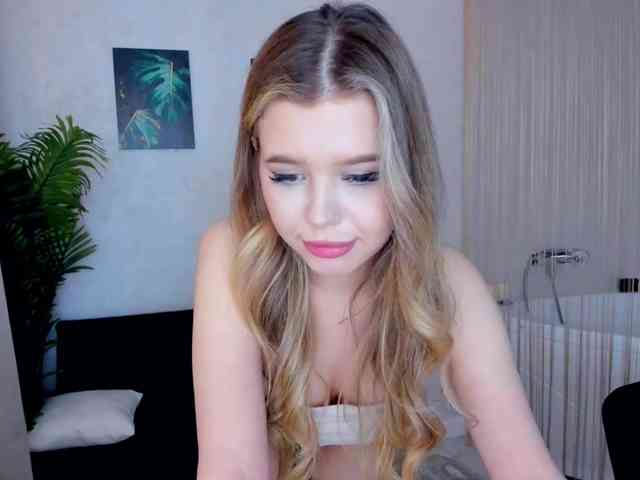 GlamorousGirl webcam