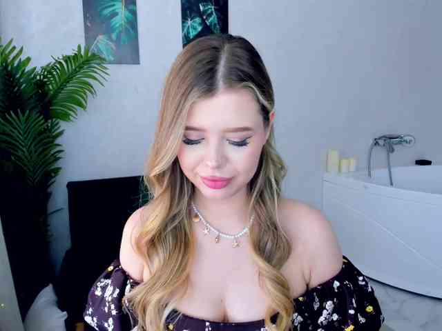 GlamorousGirl webcam