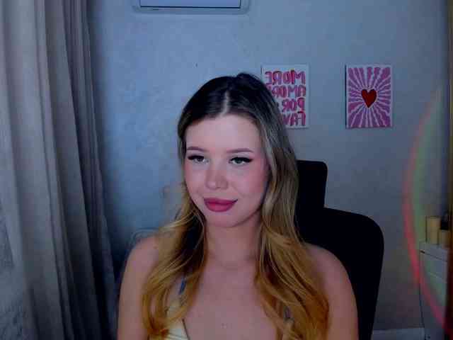 GlamorousGirl webcam