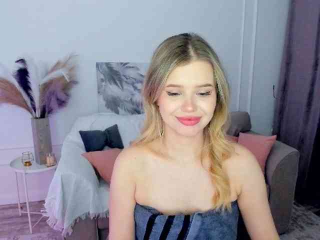 GlamorousGirl webcam