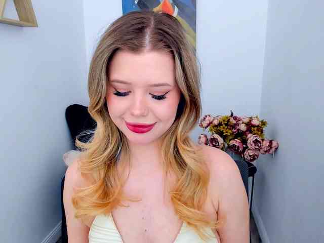 GlamorousGirl webcam