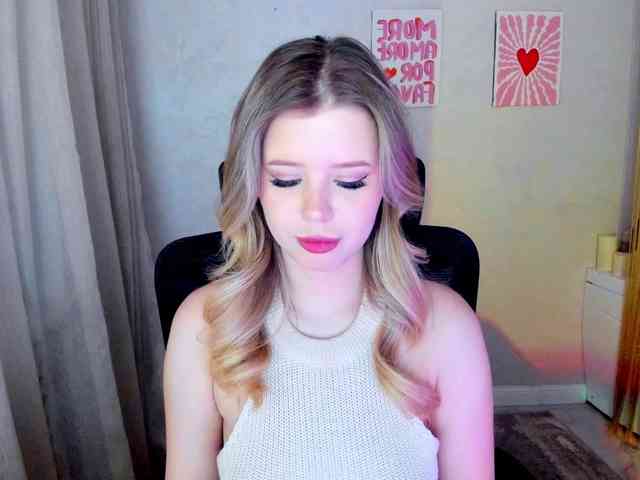 GlamorousGirl webcam