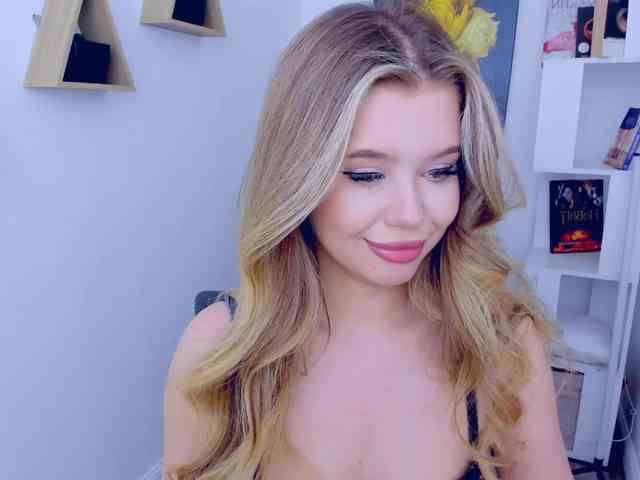 GlamorousGirl webcam