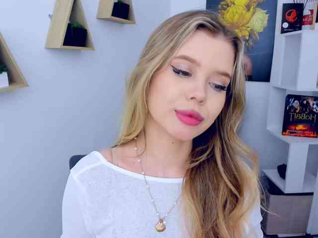 GlamorousGirl webcam