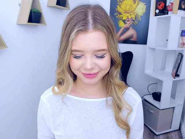 GlamorousGirl webcam