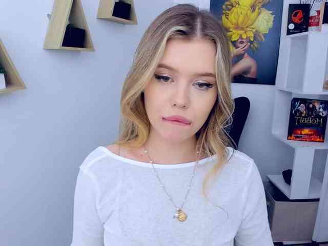 GlamorousGirl webcam