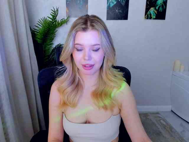 GlamorousGirl webcam