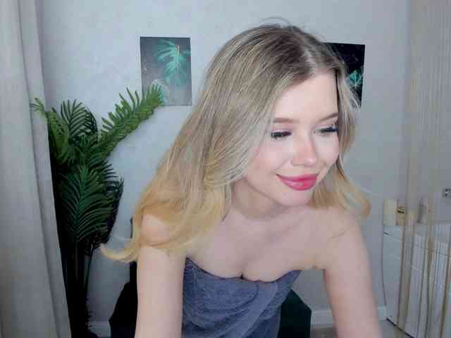 GlamorousGirl webcam