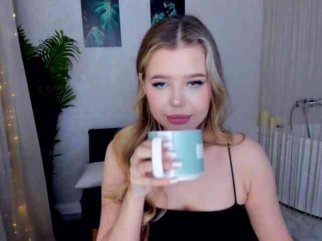 GlamorousGirl webcam
