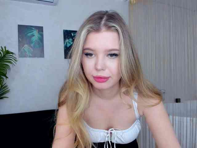 GlamorousGirl webcam