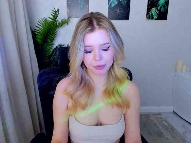 GlamorousGirl webcam