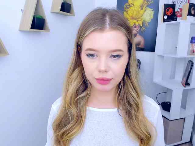 GlamorousGirl webcam