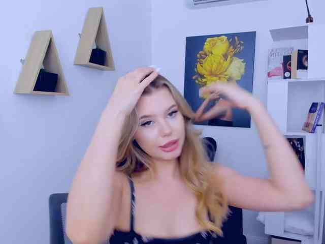 GlamorousGirl webcam