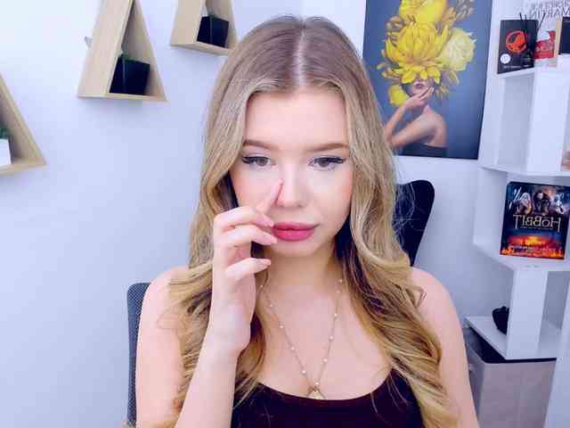 GlamorousGirl webcam