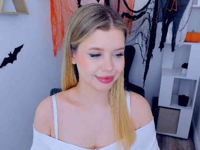 GlamorousGirl webcam