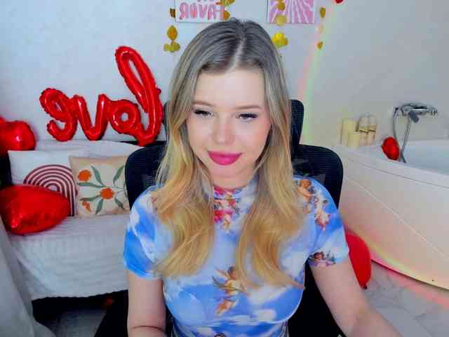 GlamorousGirl webcam