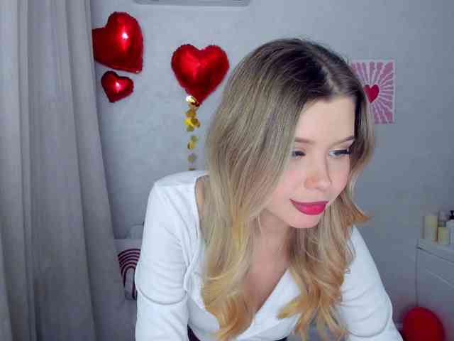 GlamorousGirl webcam