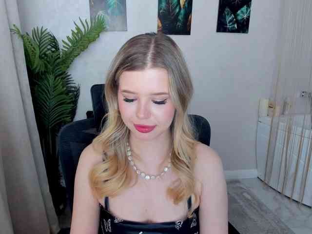 GlamorousGirl webcam