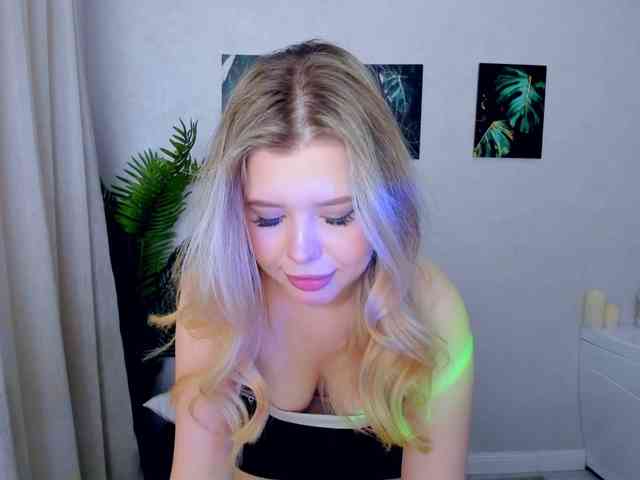 GlamorousGirl webcam