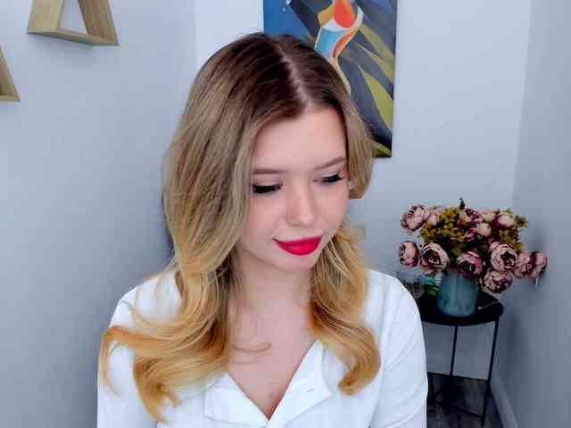 GlamorousGirl webcam