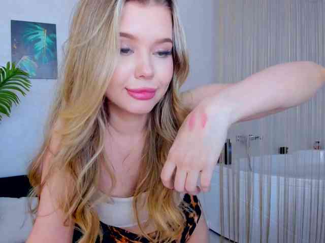 GlamorousGirl webcam