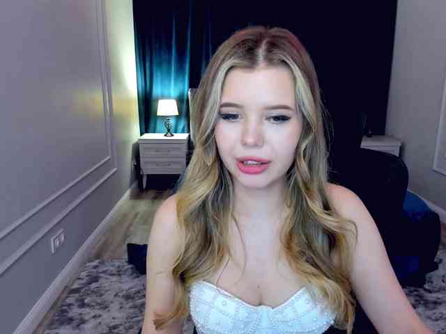 GlamorousGirl webcam