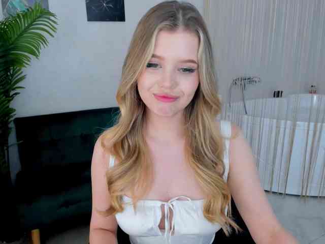 GlamorousGirl webcam