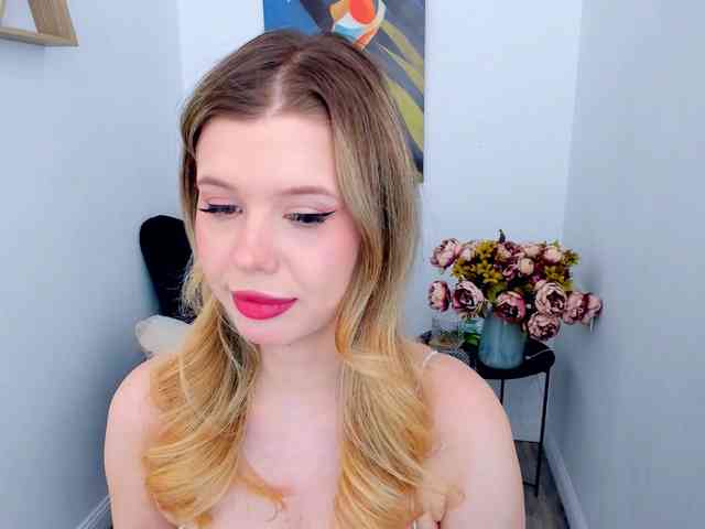 GlamorousGirl webcam