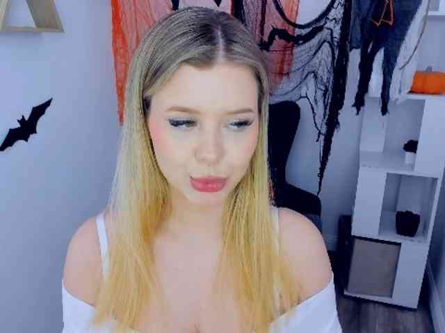 GlamorousGirl webcam