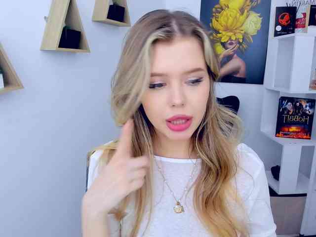 GlamorousGirl webcam